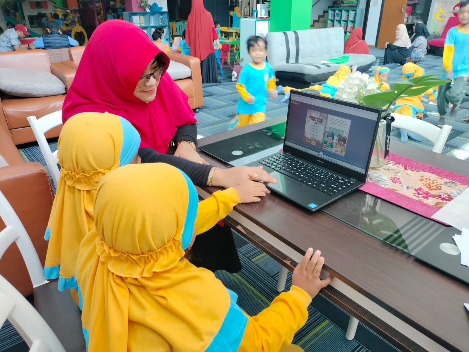 lrJyBNWhZMVbCP2fo0tYUDJ3zDlRDcMafngd2VLt.jpg