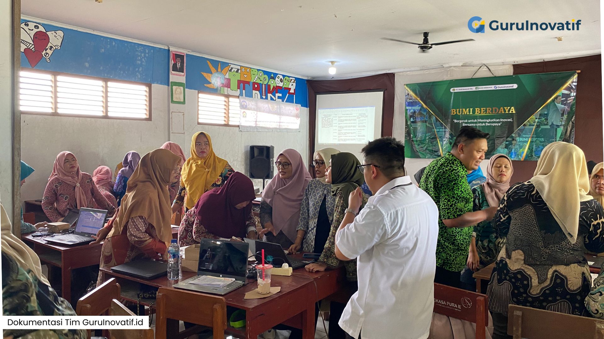 Peran CSR dalam Meningkatkan Kualitas Guru dan Pendidikan di Indonesia: Kolaborasi dan Dampaknya